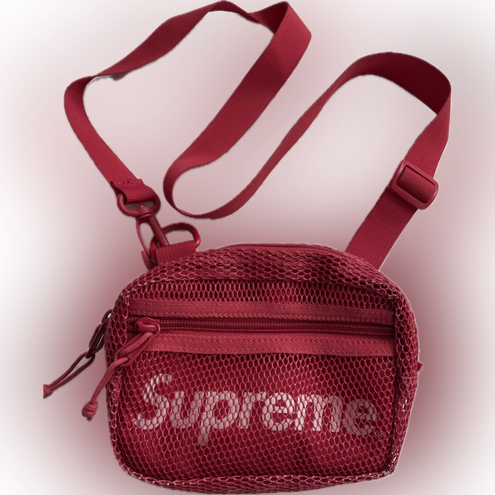 Supreme Shoulder Bag (SS20)